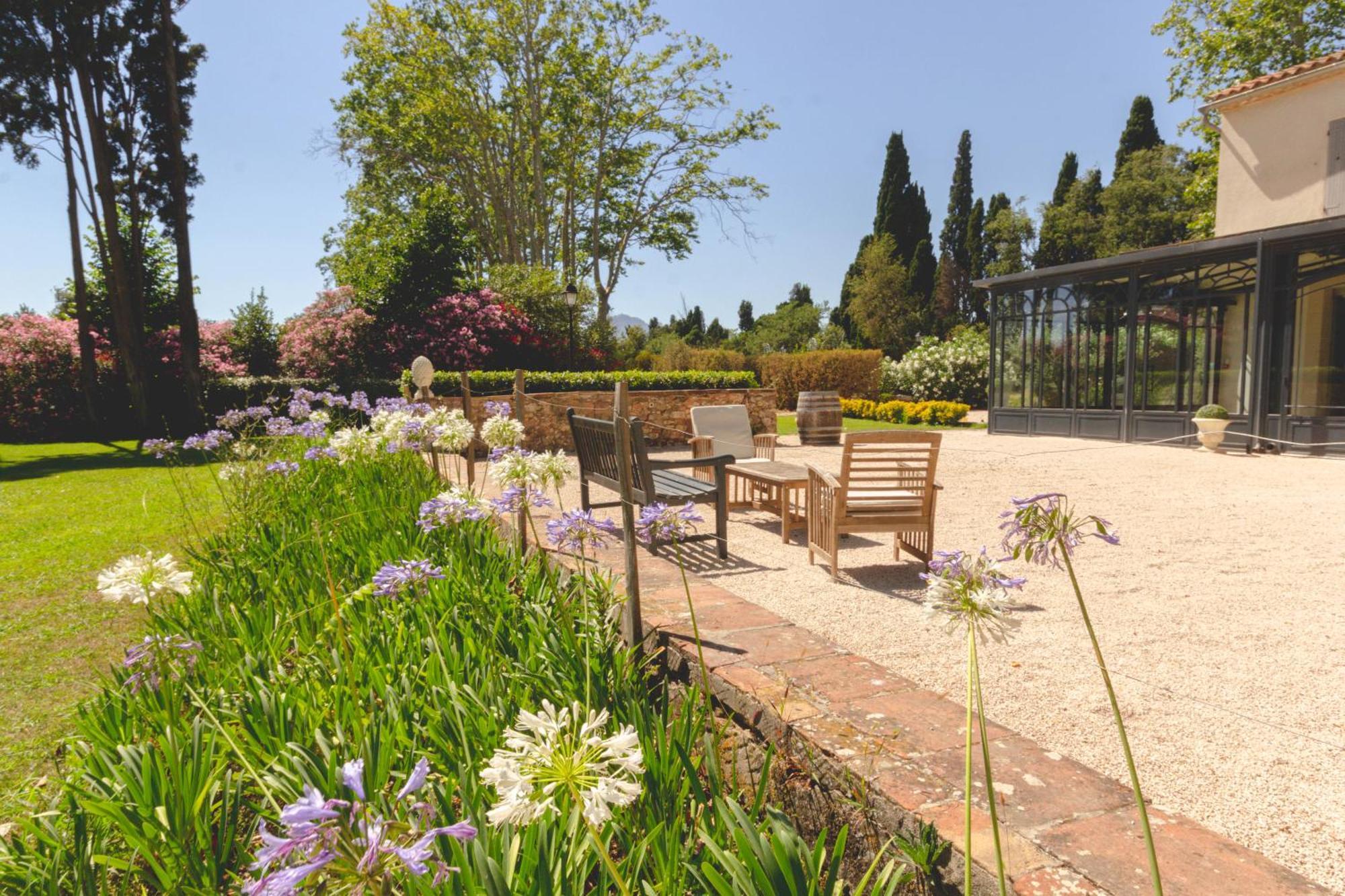 Domaine De La Baratonne Acomodação com café da manhã La Garde  Exterior foto